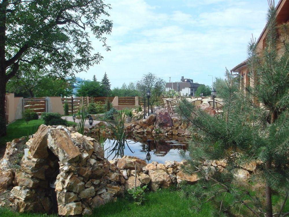 Platan Garden Rooms & Restaurant Hajduszoboszlo Exterior photo