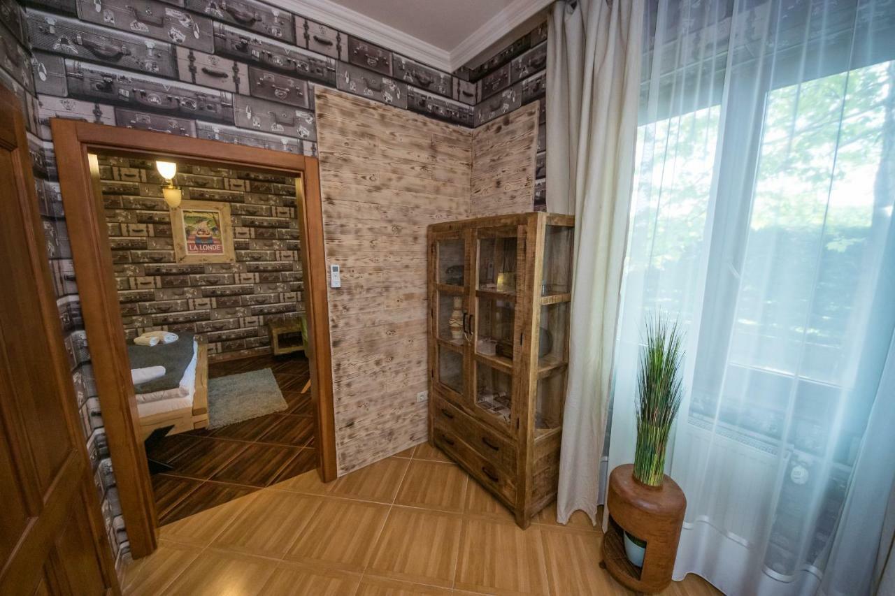 Platan Garden Rooms & Restaurant Hajduszoboszlo Exterior photo
